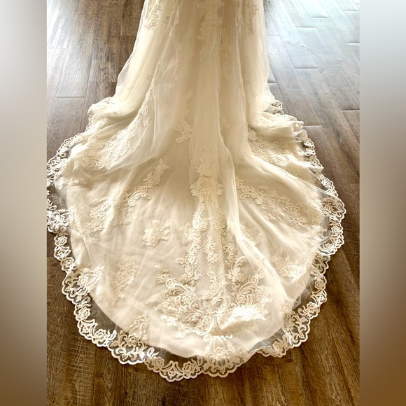 Maggie Sottero Abbie Wedding Dress Size 4 Ivory - Picture 5 of 7